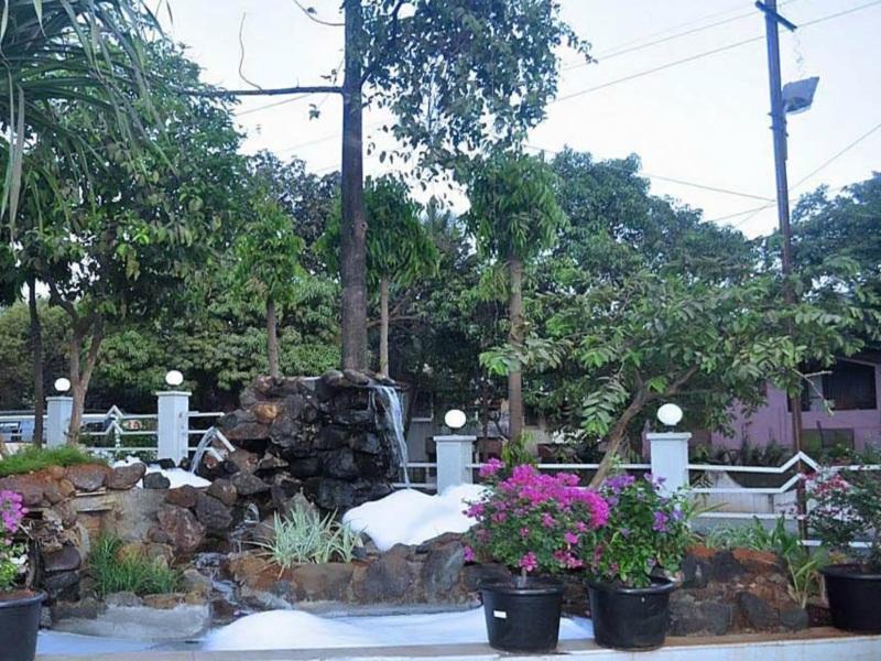 Hotel Hari International Lonavala Exteriör bild